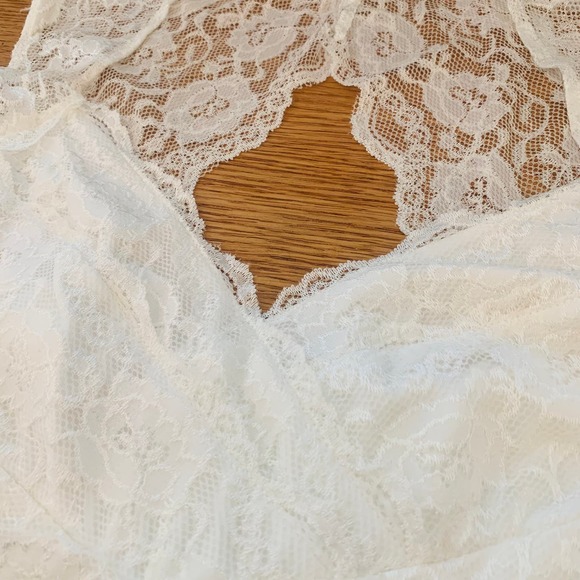 DB Studio Layered Floral Lace Short Bodycon Dress with Keyhole Back White Size 8 - Picture 14 of 16